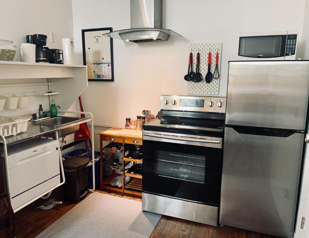 250 Charming Studio A3, Downtown Apartment Halifax Exterior photo